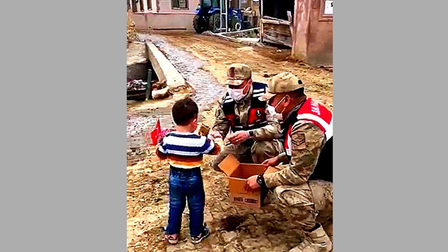 Erzincan'ın en mutlu çocuğu oldu