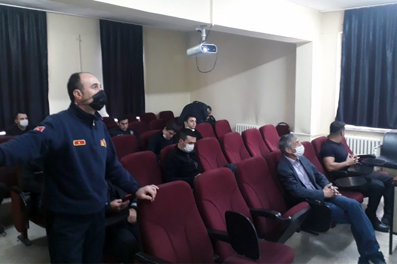 Polislere yangın eğitimi