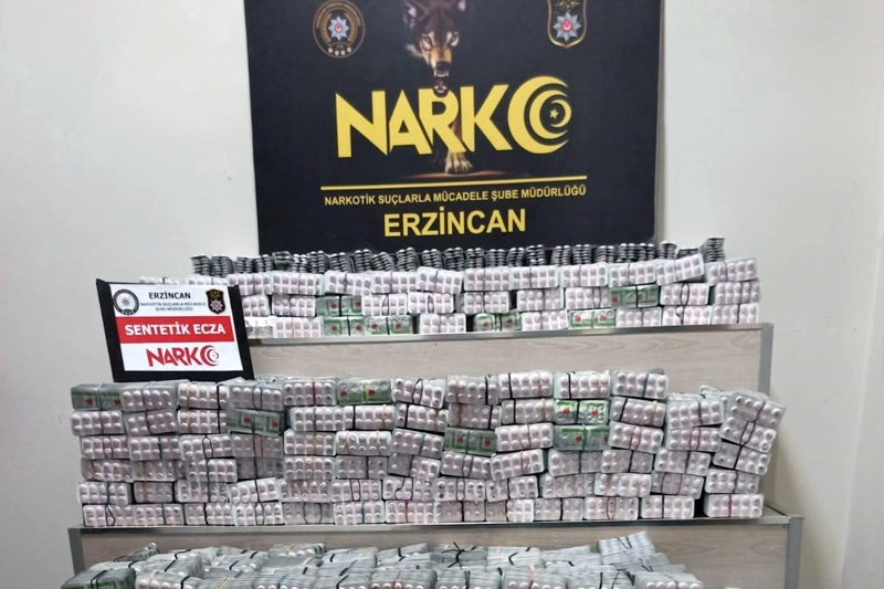 Polis zehir tacirlerine göz açtırmıyor