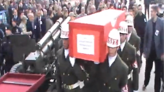 Şehit Astsubay Özdemir dualarla uğurlandı